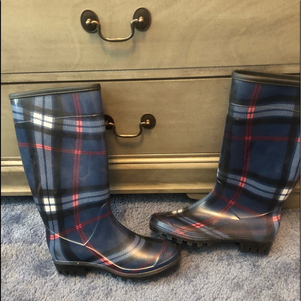 Rain boots